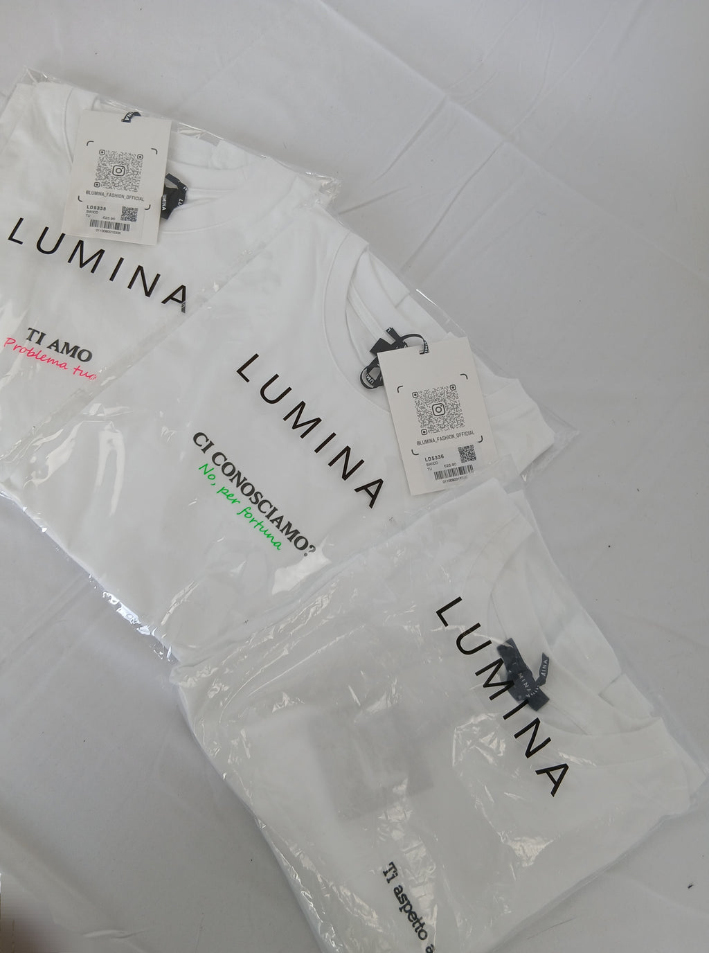 Lumina T-shirt con scritta