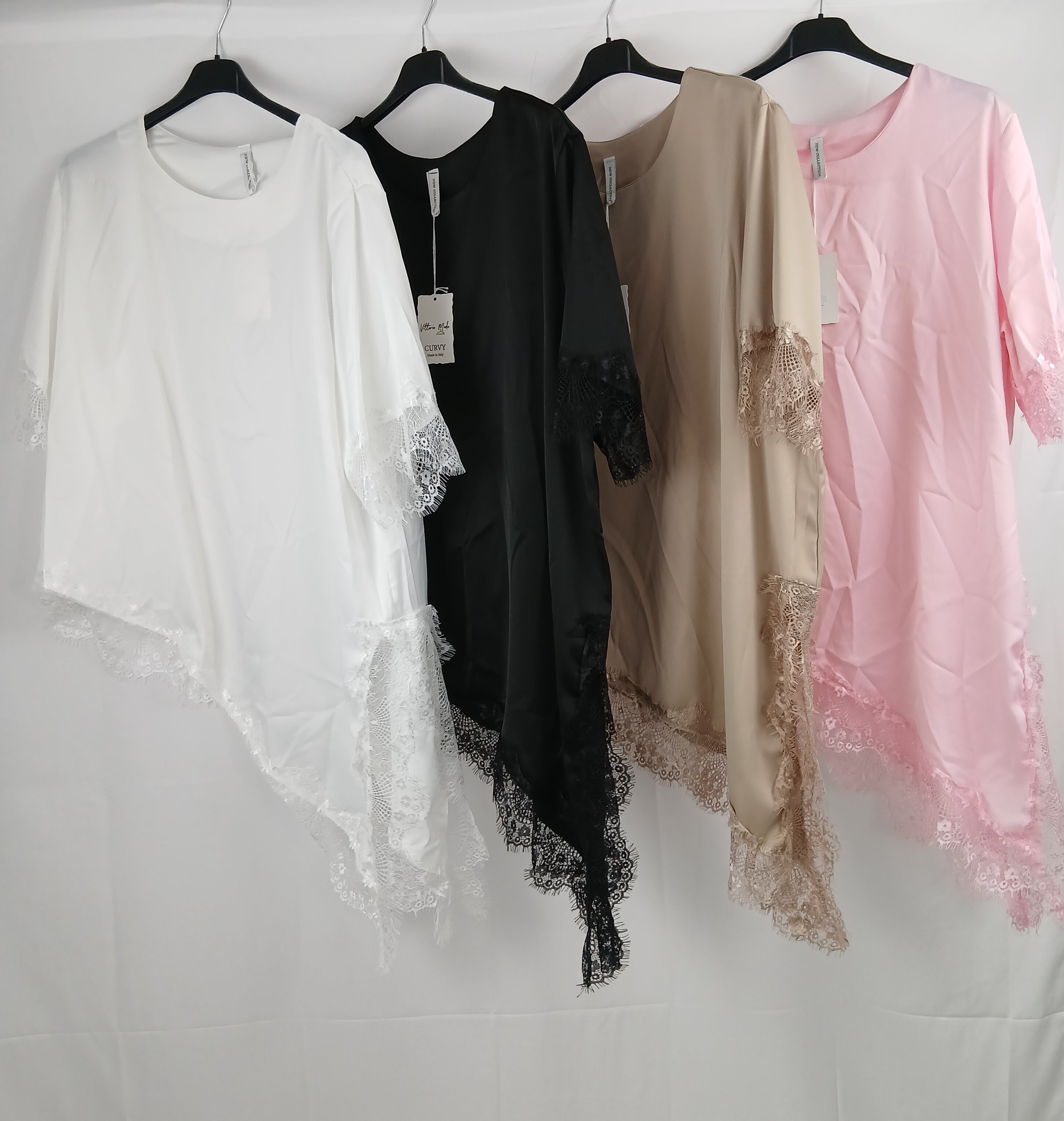 Maglia Curvy in Raso con Rifiniture in Pizzo