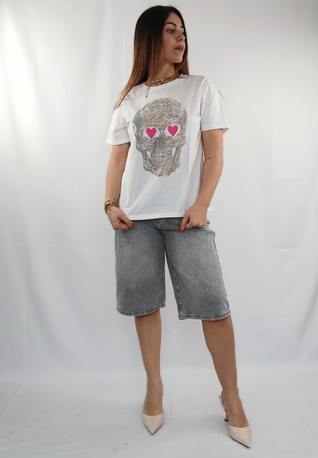 T-shirt teschio brillantini e cuori