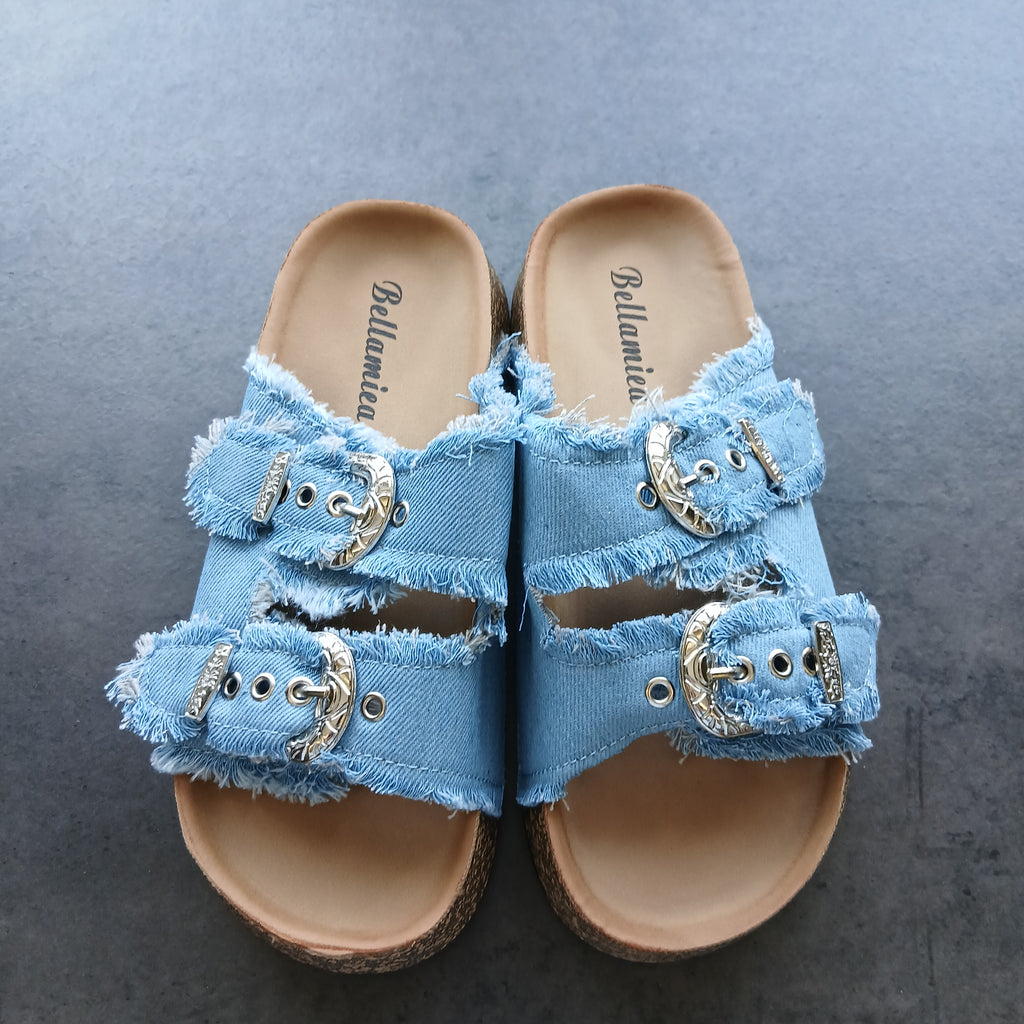 Sandalo glamour in jeans a due fibie laterali