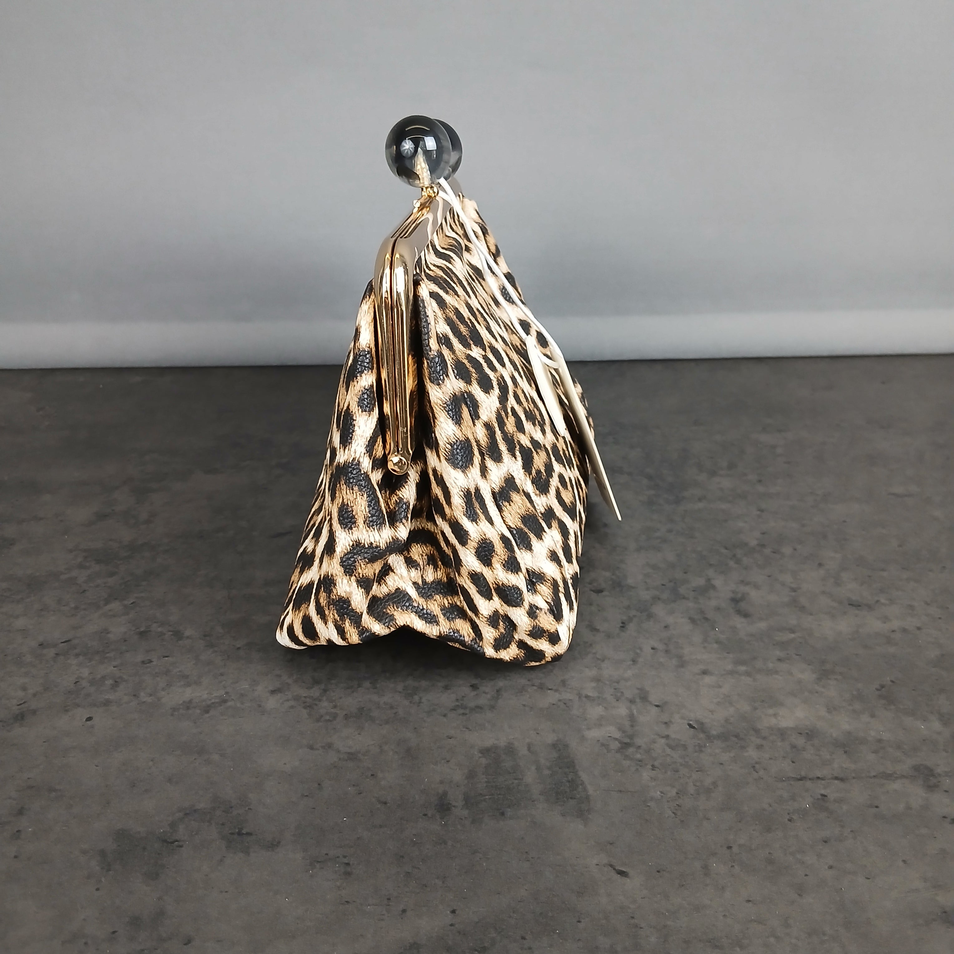 Pochette animalier con chiusura a bacio
