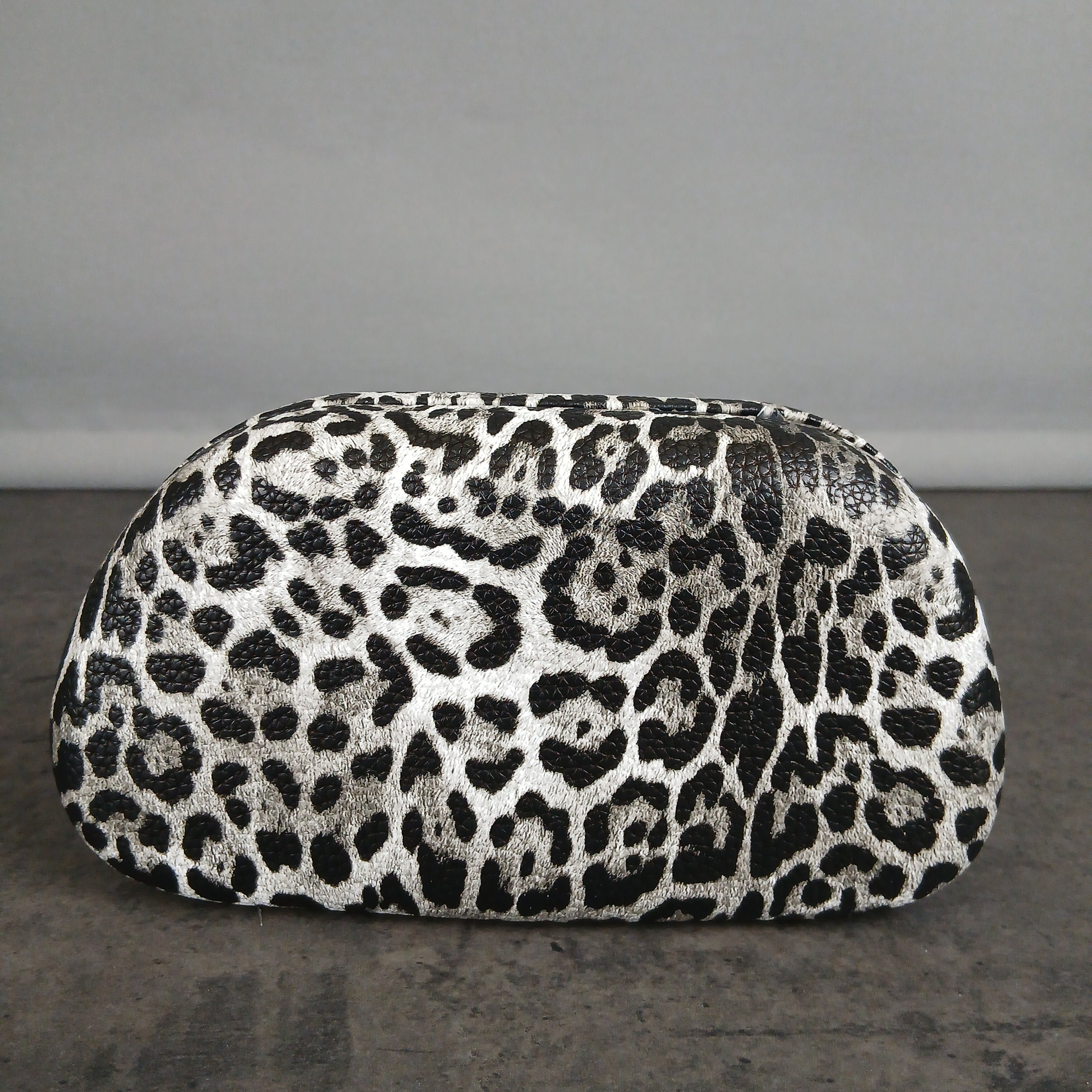 Pochette animalier con manico bracciale