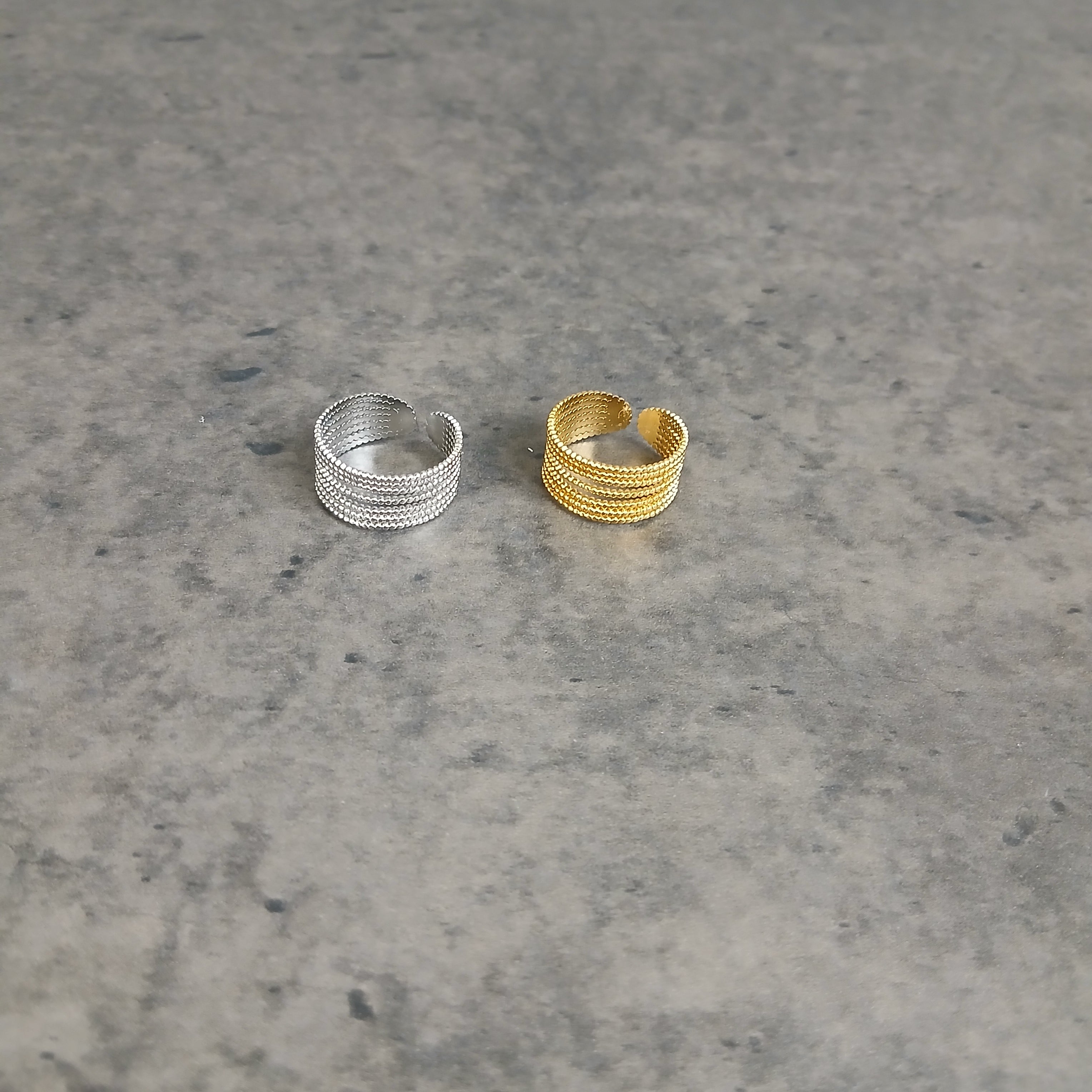 Anello Miss A Fili Circolare