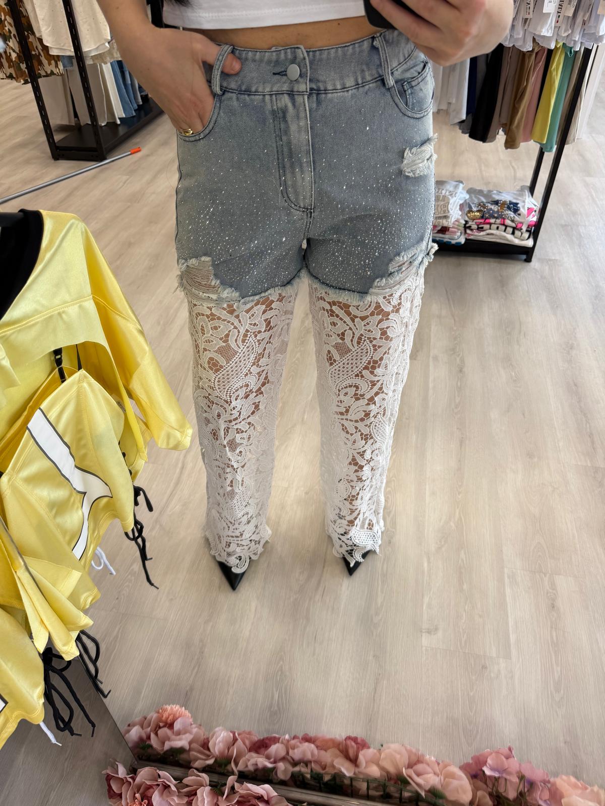 Jeans con pizzo